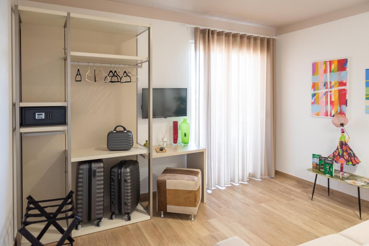 Vemaga Luxury Stay - Pompei City Center Buitenkant foto